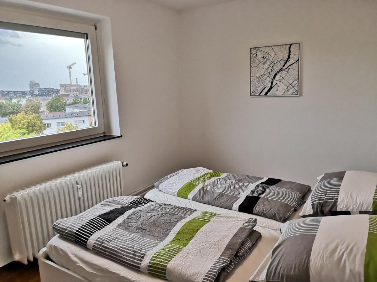 1,3 Km Luftlinie Zur Innenstadt, Kueche, 5 Personen Apartment *