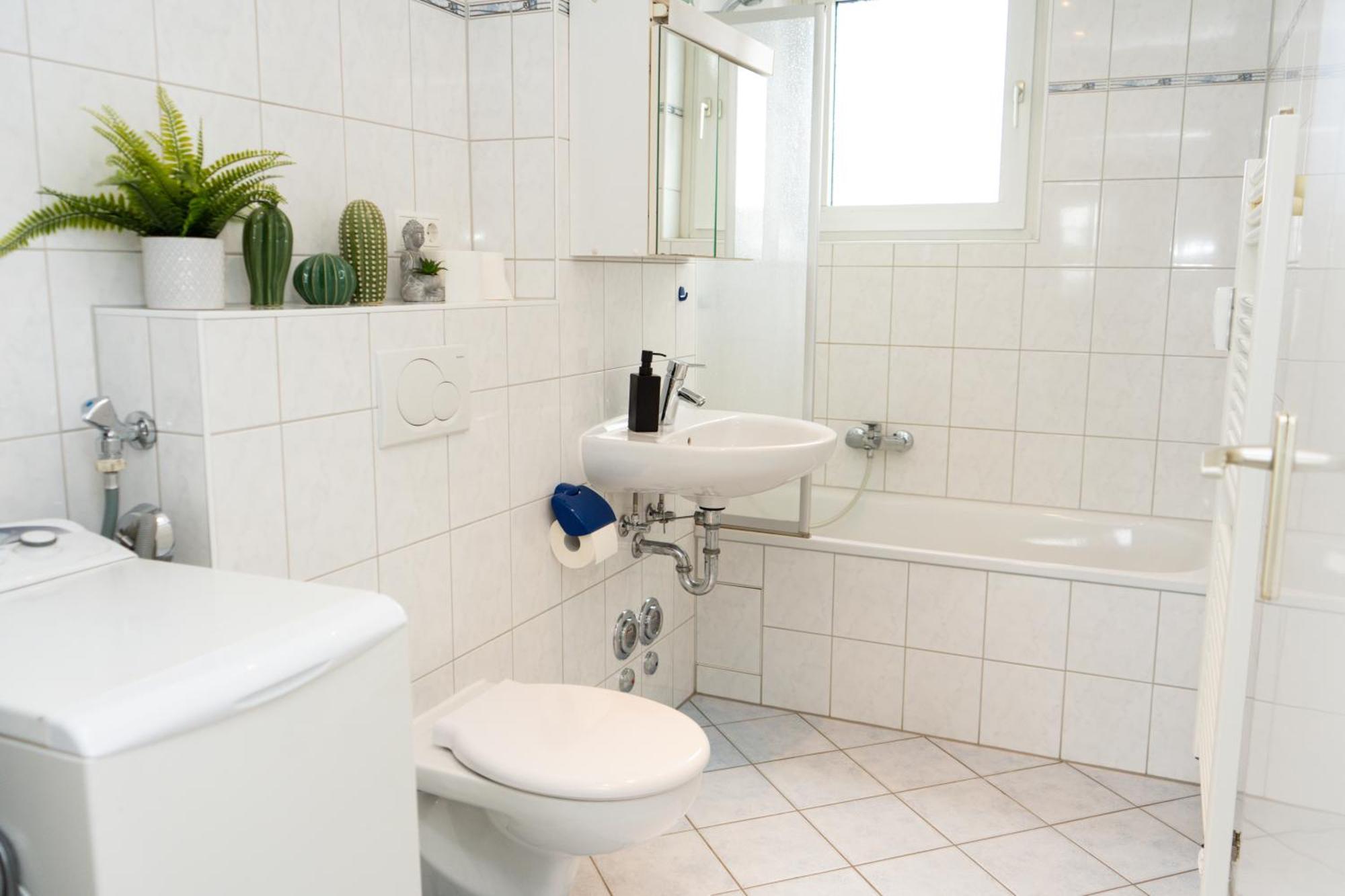 Unique - 2 Bedrooms - Balcony - Kitchen * Бремен